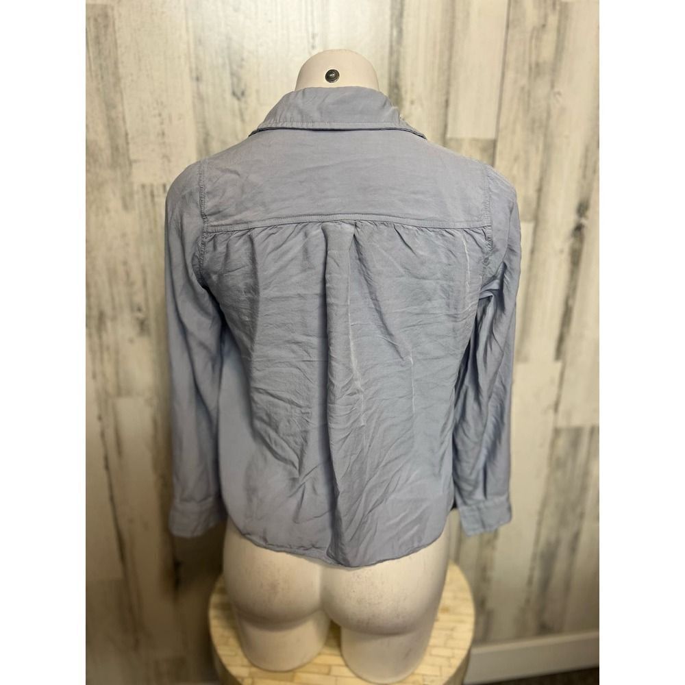 Fashion Nova blouse - Picture 3 of 5